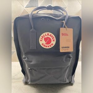 Fjallraven Kanken Backpack - Super Grey